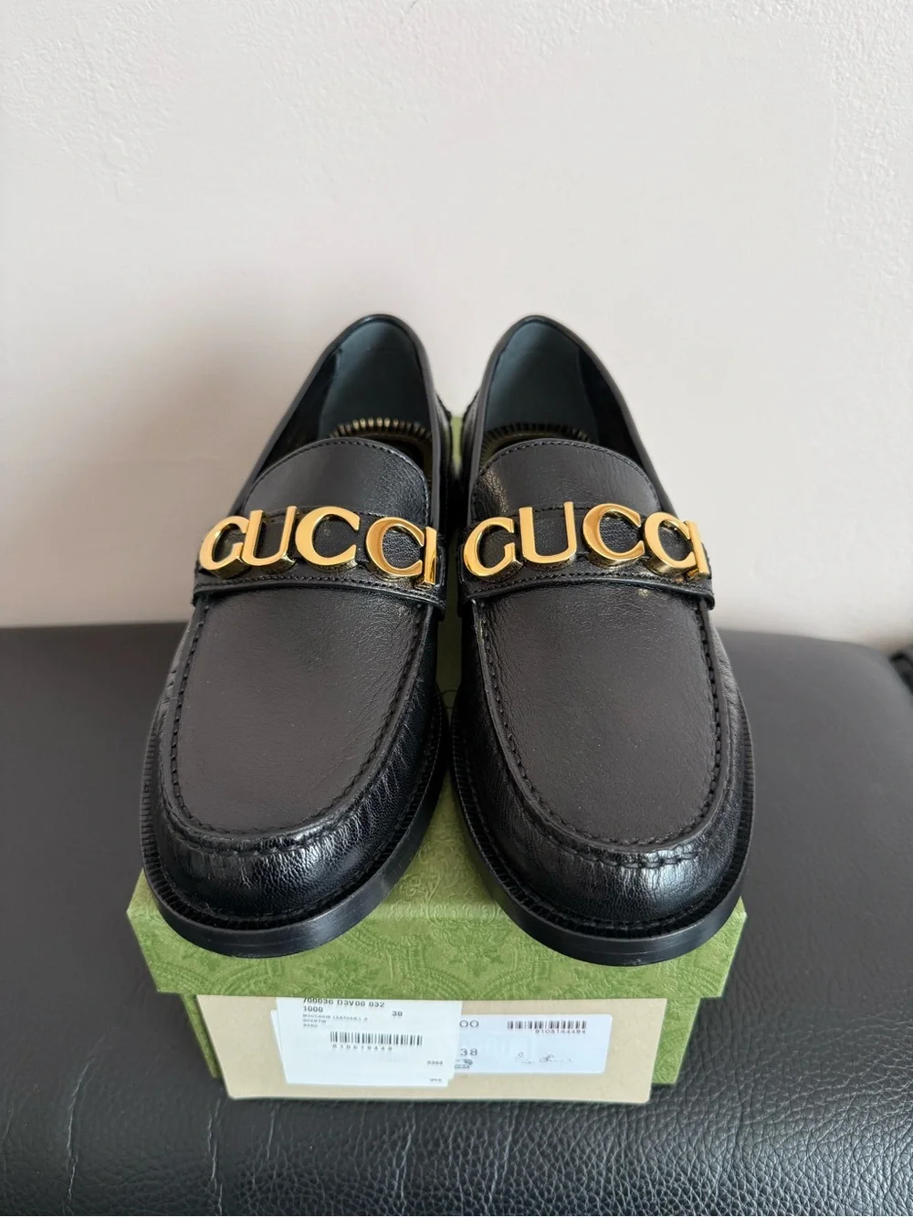 Gucci Logo Plaque Slip-On Loafers - Brand New - Size 38 EU/8 US - Picture 3 of 8